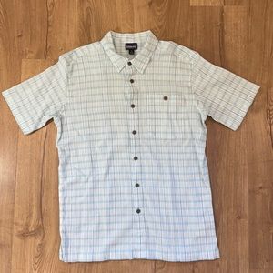 Patagonia Button Down - Medium